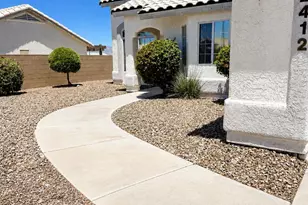 2412 Juneberry Cir, Bullhead City, AZ 86442 - Photo 2