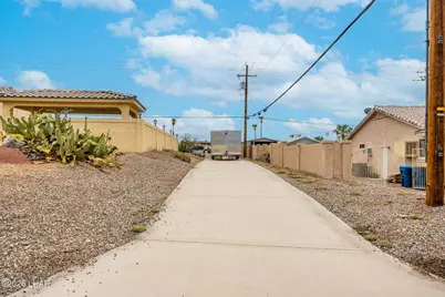 2560 Castaway Dr, Lake Havasu City, AZ 86406 - Photo 10