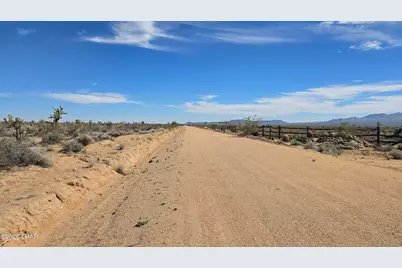 123-30-009 S Sundance Kid Rd, Yucca, AZ 86438 - Photo 12