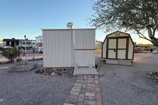70 N Emelia Ave, Quartzsite, AZ 85346 - Photo 16