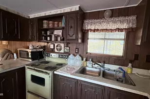 70 N Emelia Ave, Quartzsite, AZ 85346 - Photo 8