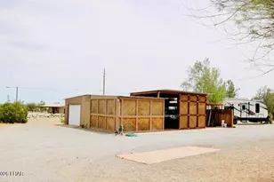 42832 La Posa Rd, Bouse, AZ 85325 - Photo 38