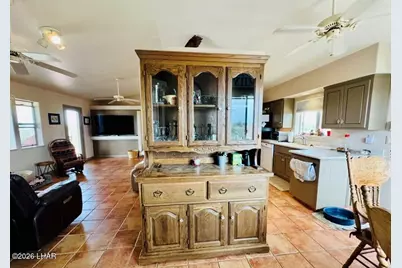 42832 La Posa Rd, Bouse, AZ 85325 - Photo 10
