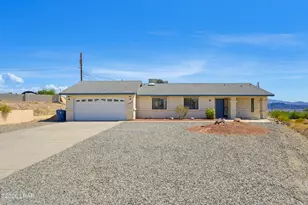 2470 Tradewind Dr, Lake Havasu City, AZ 86403 - Photo 2