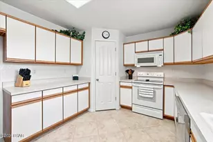 2275 Seabring Dr, Lake Havasu City, AZ 86403 - Photo 22