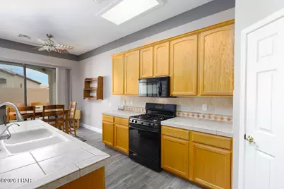 3834 Surrey Hills Ln, Lake Havasu City, AZ 86404 - Photo 8