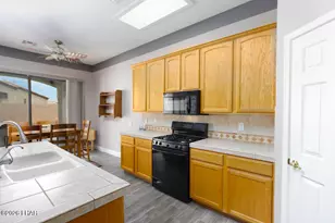 3834 Surrey Hills Ln, Lake Havasu City, AZ 86404 - Photo 8