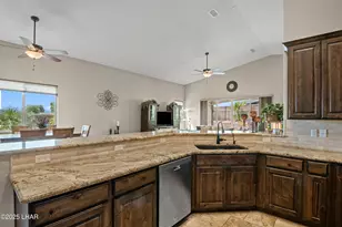 662 Island Dr, Lake Havasu City, AZ 86403 - Photo 10