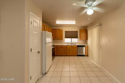 3080 Caliente Dr, Lake Havasu City, AZ 86404 - Photo 6