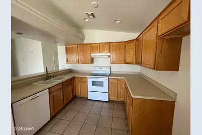 2152 Barranca Dr, Lake Havasu City, AZ 86403 - Photo 2
