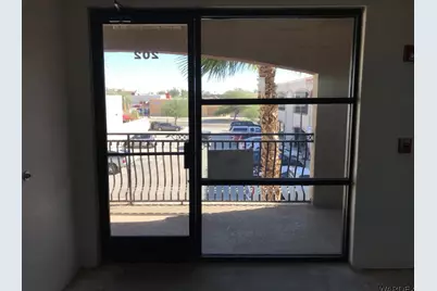 1695 Mesquite Ave #204, Lake Havasu City, AZ 86403 - Photo 2