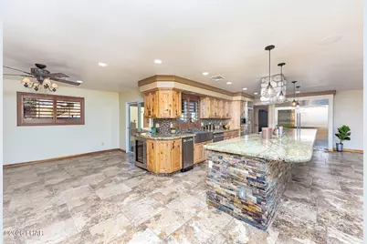 857 Manor Dr, Lake Havasu City, AZ 86403 - Photo 16
