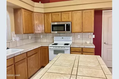 2301 Rainbow Ave N, Lake Havasu City, AZ 86403 - Photo 12