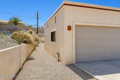 3772 Texoma Dr, Lake Havasu City, AZ 86404 - Photo 4