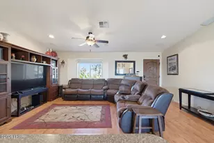 1547 Hawkeye Dr, Lake Havasu City, AZ 86406 - Photo 4