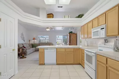 3217 Pioneer Dr, Lake Havasu City, AZ 86404 - Photo 4