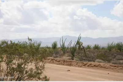242-05-015 Gene Autry Rd, Yucca, AZ 86438 - Photo 18