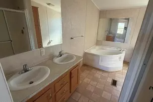 2656 W Desierto Rd, Yucca, AZ 86438 - Photo 10