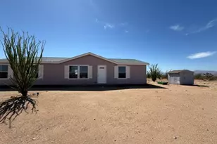 2656 W Desierto Rd, Yucca, AZ 86438 - Photo 2