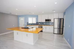 2290 Seabring Dr, Lake Havasu City, AZ 86403 - Photo 4