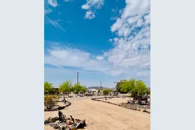 25295 Ochoco Way, Bouse, AZ 85325 - Photo 26