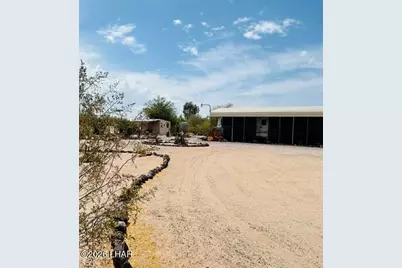 25295 Ochoco Way, Bouse, AZ 85325 - Photo 16
