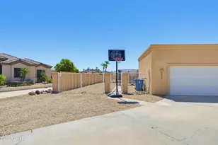 2015 Burke Ln, Lake Havasu City, AZ 86406 - Photo 10