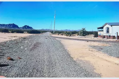 36985 Avenue 42 E, Bouse, AZ 85325 - Photo 2