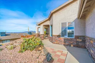 3089 Caliente Dr, Lake Havasu City, AZ 86404 - Photo 2