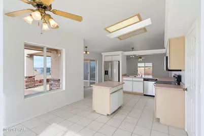 3089 Caliente Dr, Lake Havasu City, AZ 86404 - Photo 4