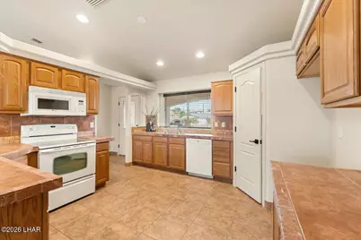3909 Window Rock Dr, Lake Havasu City, AZ 86406 - Photo 14