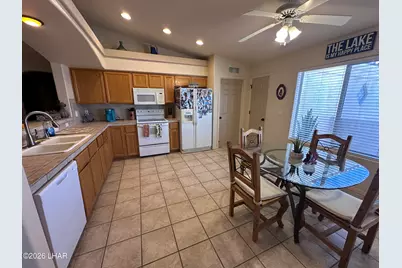 952 Saint Claire Dr, Lake Havasu City, AZ 86404 - Photo 4