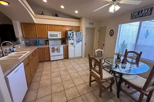 952 St Claire Dr, Lake Havasu City, AZ 86404 - Photo 4