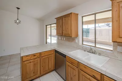 3746 Clearwater Dr, Lake Havasu City, AZ 86406 - Photo 12