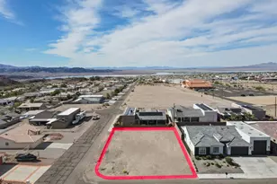 3171 Summit Wy, Lake Havasu City, AZ 86406 - Photo 1