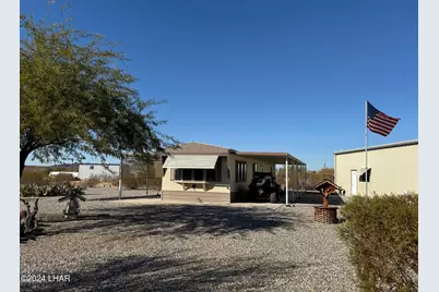 25514 Pendleton Way, Bouse, AZ 85325 - Photo 1