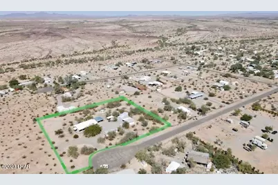 42769 Winema Dr, Bouse, AZ 85325 - Photo 1