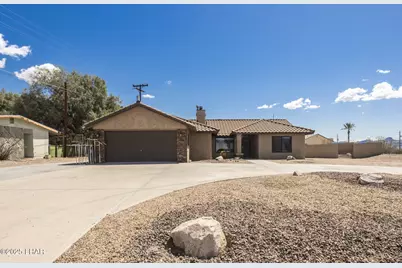 2104 Smoketree Ave N, Lake Havasu City, AZ 86403 - Photo 1