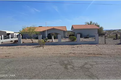 42565 La Posa Rd, Bouse, AZ 85325 - Photo 1