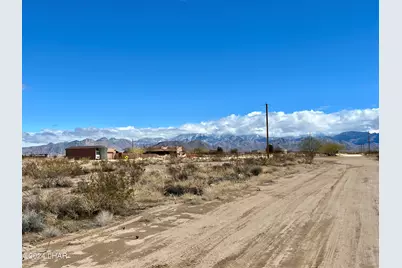 Lot 39 W Wilshire Dr, Yucca, AZ 86438 - Photo 1