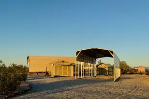 25387 Horseshoe Ln, Bouse, AZ 85325 - Photo 1