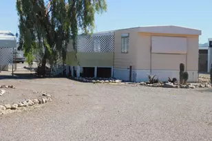 465 N Emerald Ave, Quartzsite, AZ 85346 - Photo 1