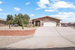 1136 McCulloch Blvd S, Lake Havasu City, AZ 86406 - Photo 1