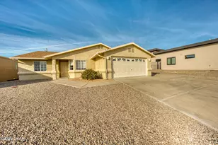 3073 Winterhaven Dr, Lake Havasu City, AZ 86404 - Photo 1