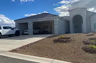 2132 E Oasis Ln, Fort Mohave, AZ 86426 - Photo 1