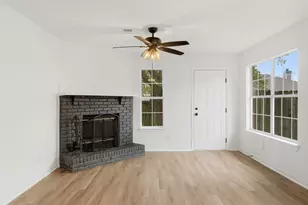811 Boulevard De L'Orleans, Mary Esther, FL 32569 - Photo 1
