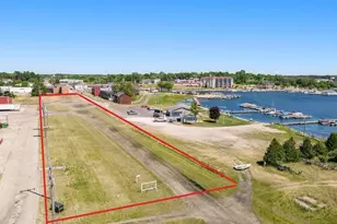 509 Lake St, Ludington, MI 49431 - Photo 6