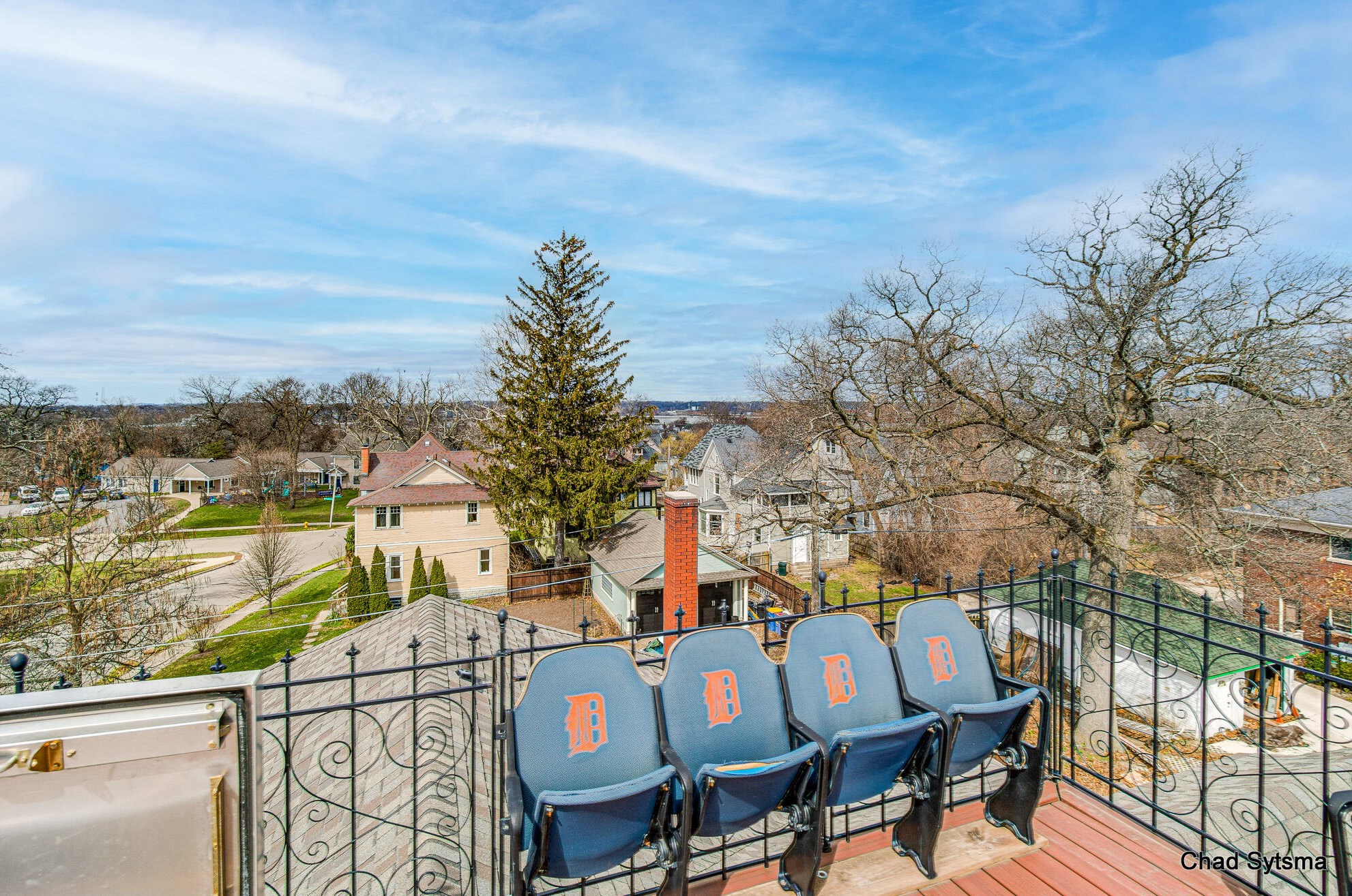 703 Madison Ave, Grand Rapids MI  49503-5315 exterior