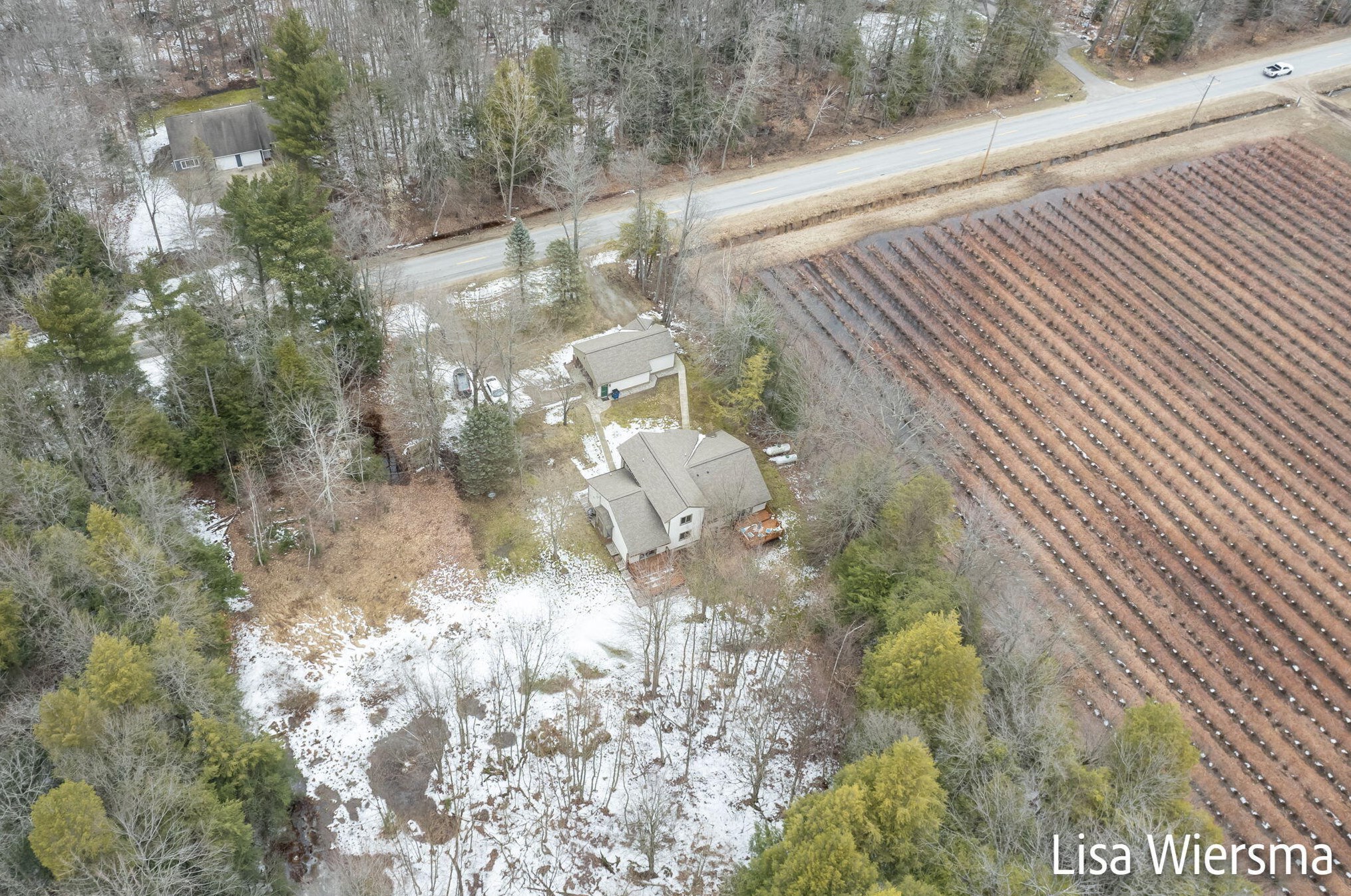 16400 Hickory St, Spring Lake MI  49456-1014 exterior