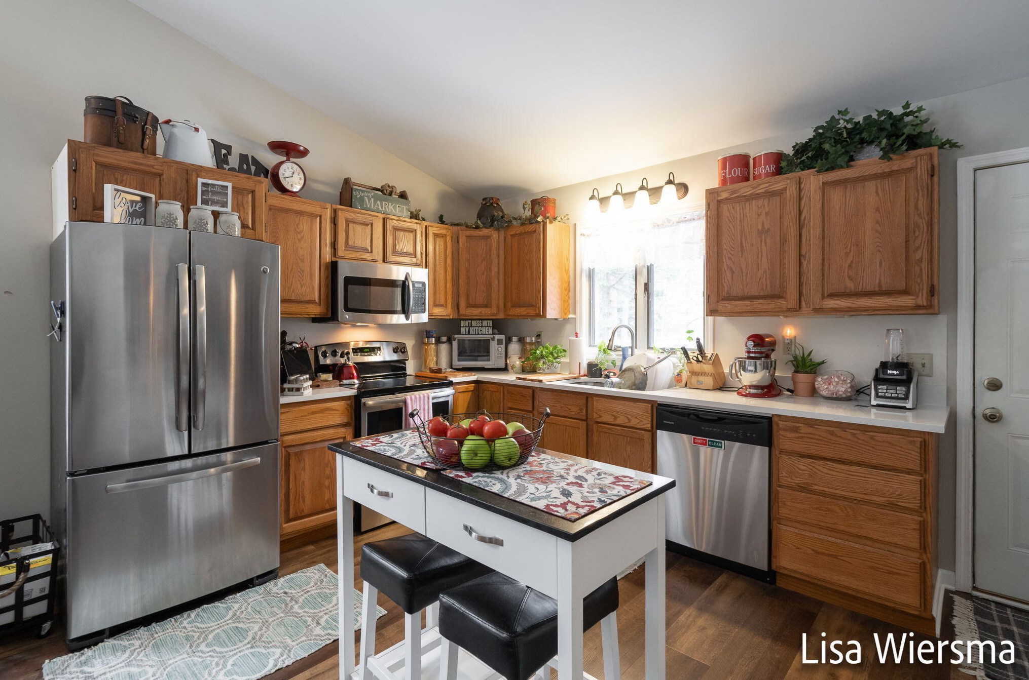 16400 Hickory St, Spring Lake MI  49456-1014 exterior